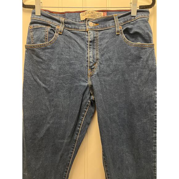 Levi’s Women’s Classic Relaxed Boot Cut Leg Stretch Denim Jeans Size 10M‎ Blue - Picture 2 of 5